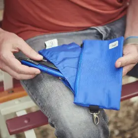 Glucology 352945000845 Insulin Cooling Wallet Pouch For 4 Pens No Ice Pack Or Batteries #2